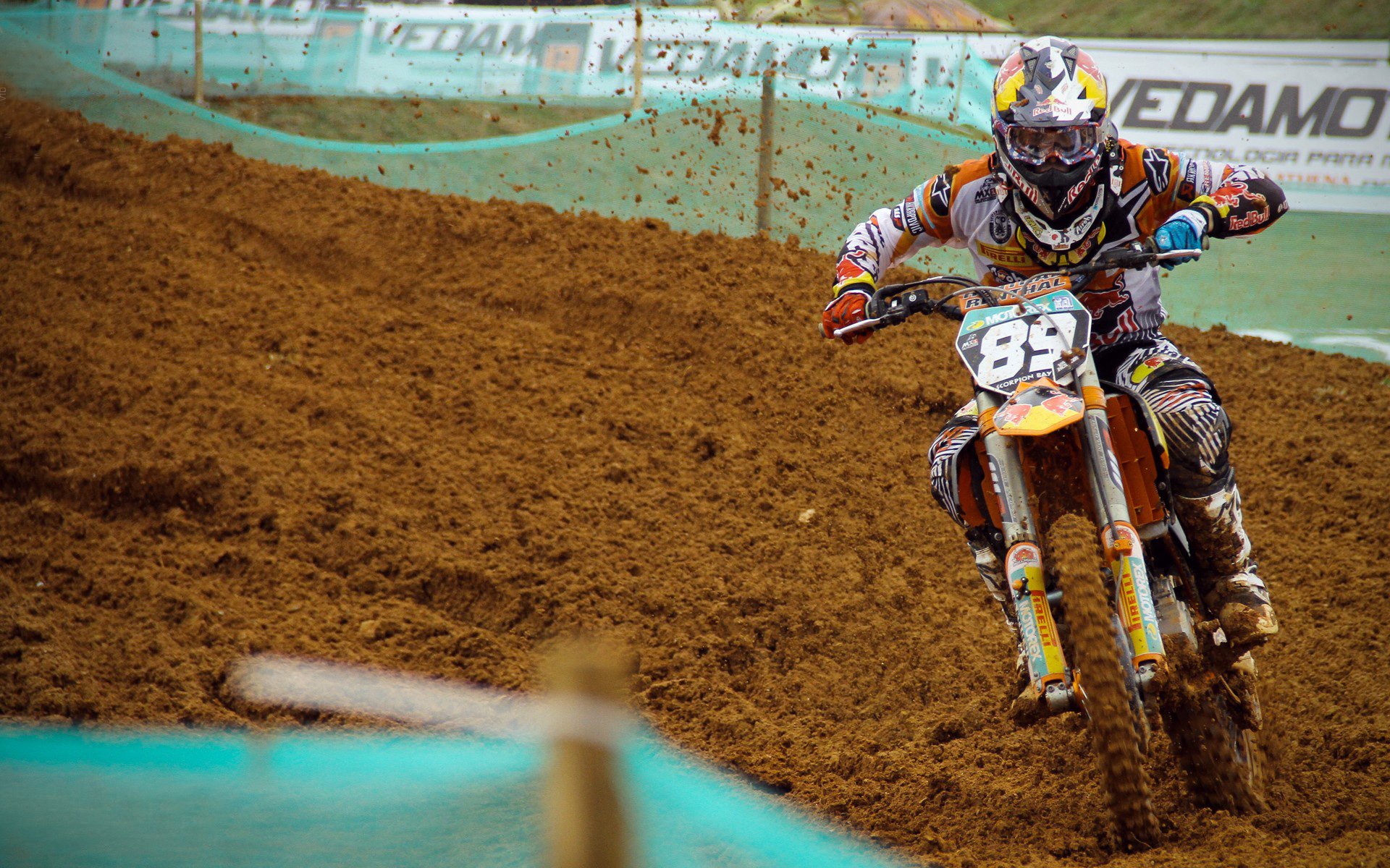 赛道风云，雷诺崛起，维斯塔潘势不可挡